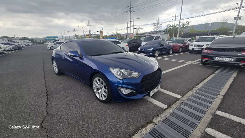 Hyundai Genesis