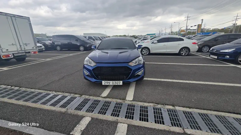 Hyundai Genesis