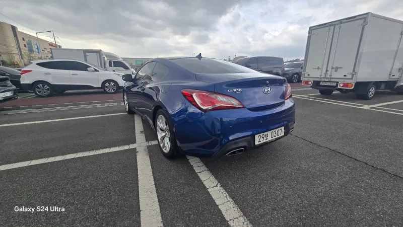 Hyundai Genesis