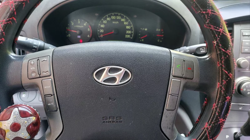 Hyundai Grand Starex