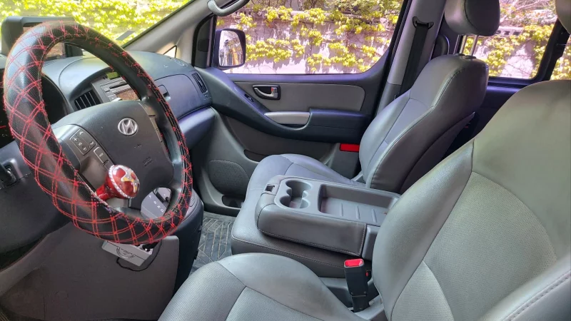 Hyundai Grand Starex