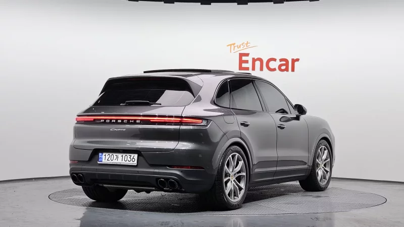 Porsche CAYENNE