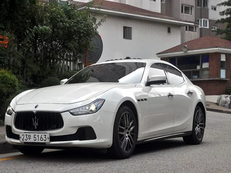 Maserati GHIBLI