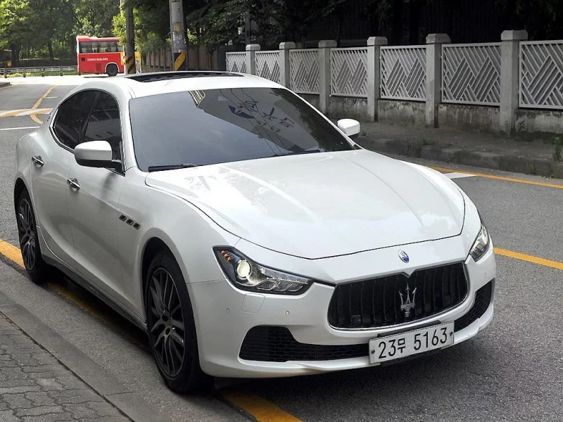Maserati GHIBLI