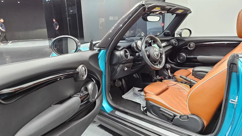 MINI Cooper Convertible