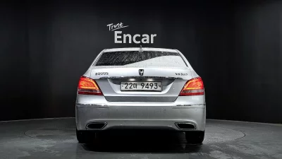 Hyundai Equus