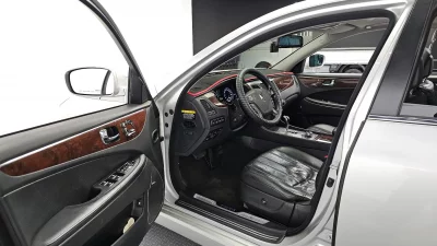 Hyundai Equus