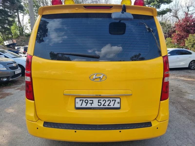 Hyundai Starex