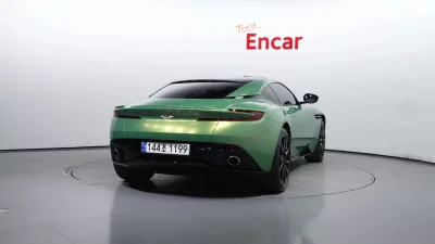 Astonmartin DB11