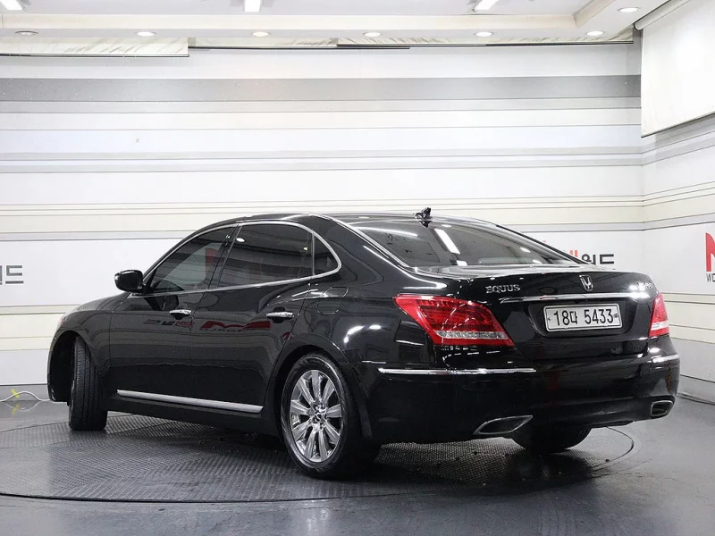 Hyundai Equus