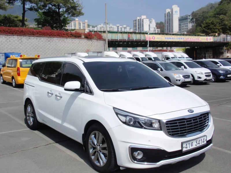 Kia Carnival