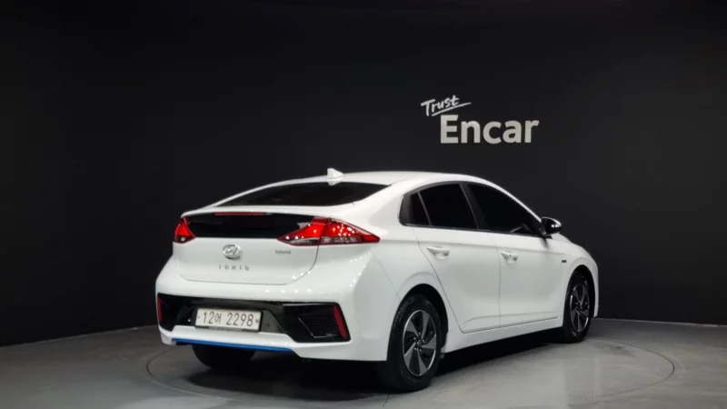 Hyundai Ioniq