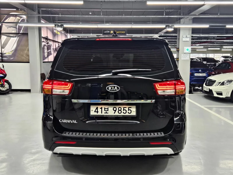 Kia Carnival