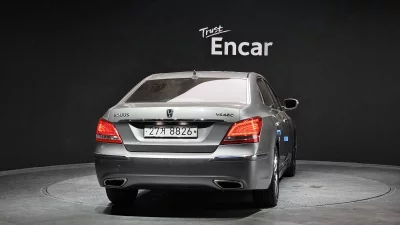 Hyundai Equus