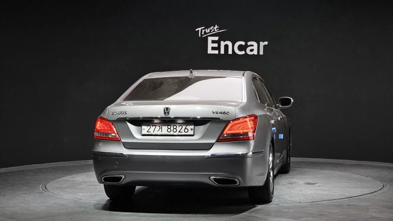 Hyundai Equus