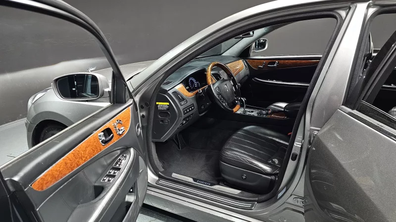 Hyundai Equus