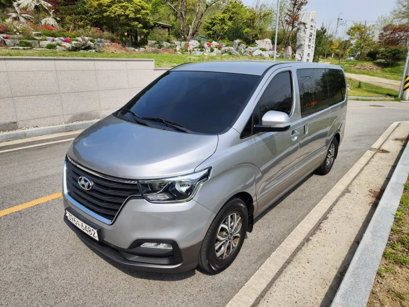 Hyundai Starex