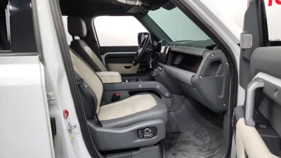 Land Rover DEFENDER