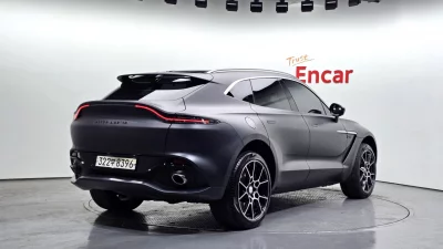 Astonmartin DBX