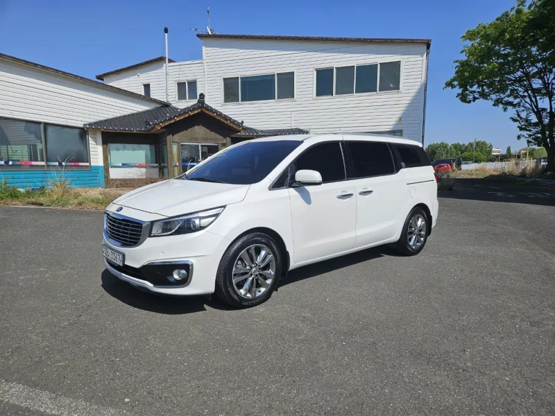 Kia Carnival