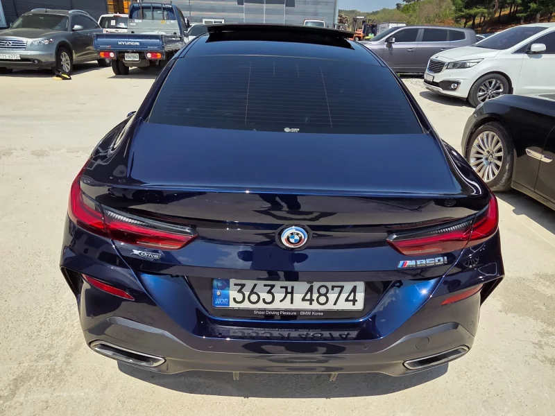 BMW 8-Series