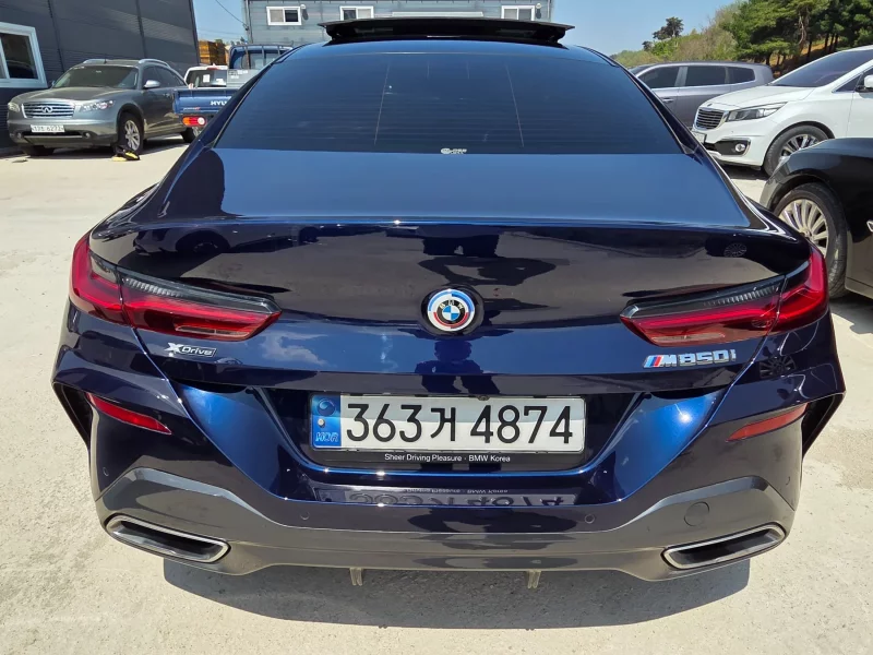 BMW 8-Series
