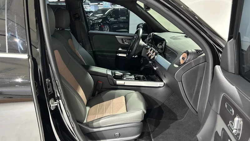 Mercedes-Benz EQB