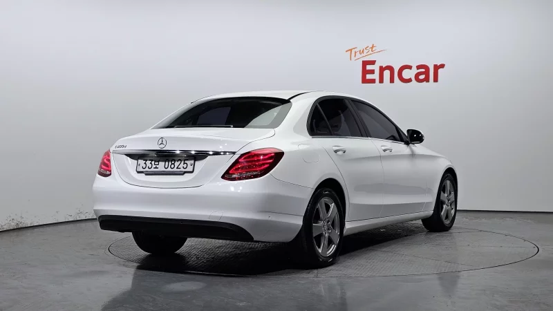 Mercedes-Benz C-Class