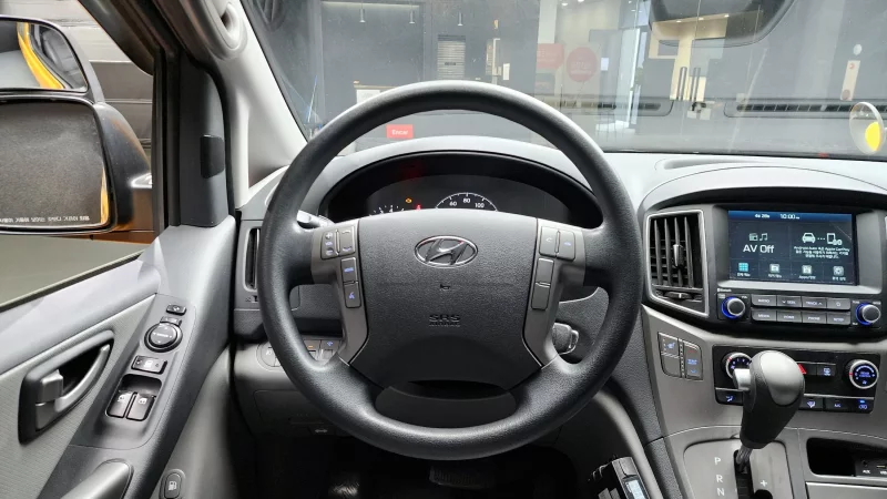 Hyundai Starex