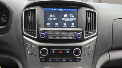 Hyundai Starex
