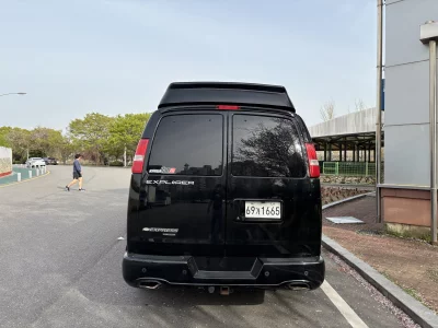 Chevrolet Express Van