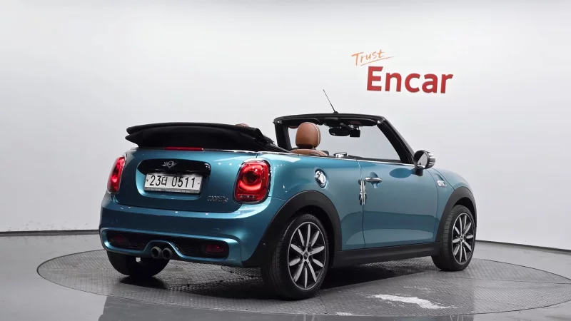 MINI Cooper Convertible