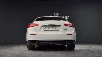 Maserati GHIBLI