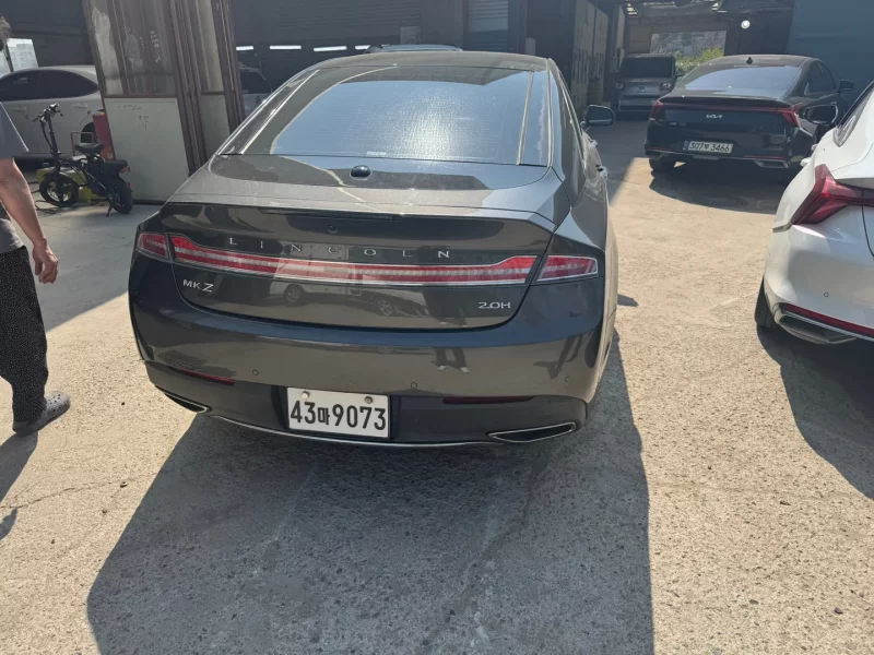 Lincoln MKZ