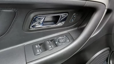 Ford TAURUS