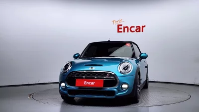 MINI Cooper Convertible