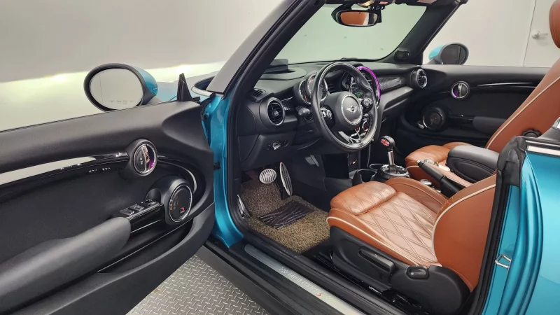 MINI Cooper Convertible