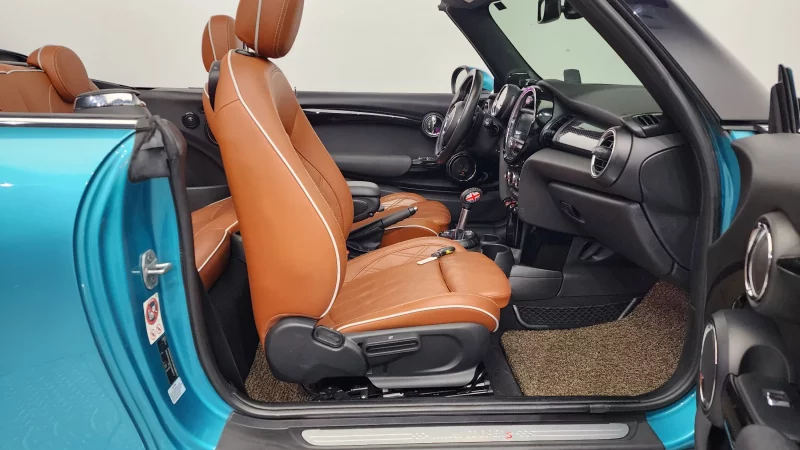 MINI Cooper Convertible