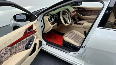 Nissan MAXIMA