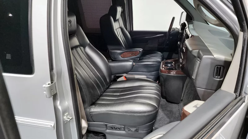 Chevrolet Express Van