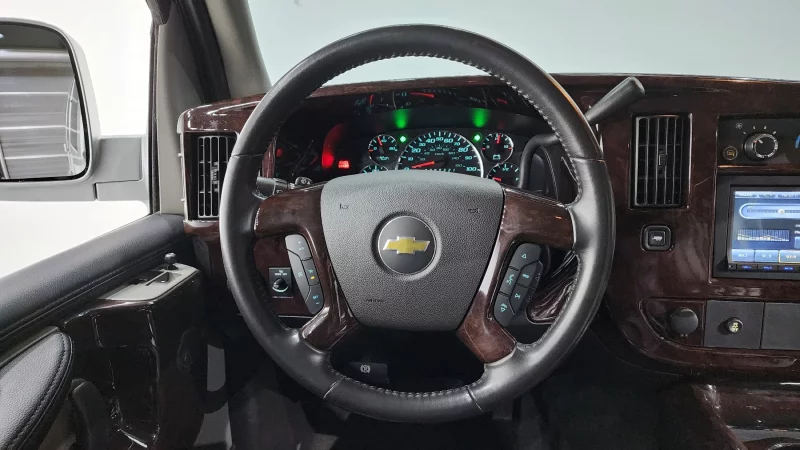 Chevrolet Express Van