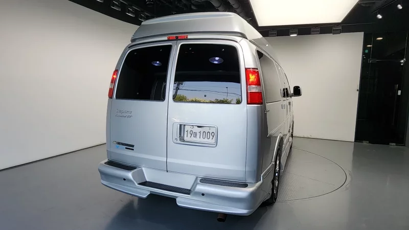 Chevrolet Express Van