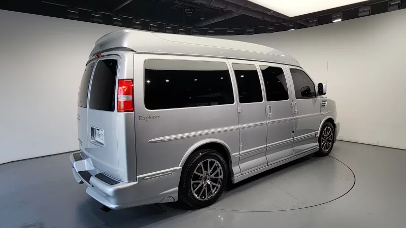 Chevrolet Express Van