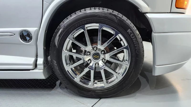 Chevrolet Express Van