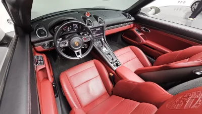 Porsche 718