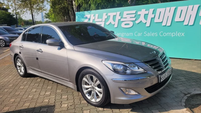Hyundai Genesis