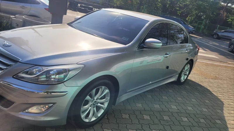 Hyundai Genesis