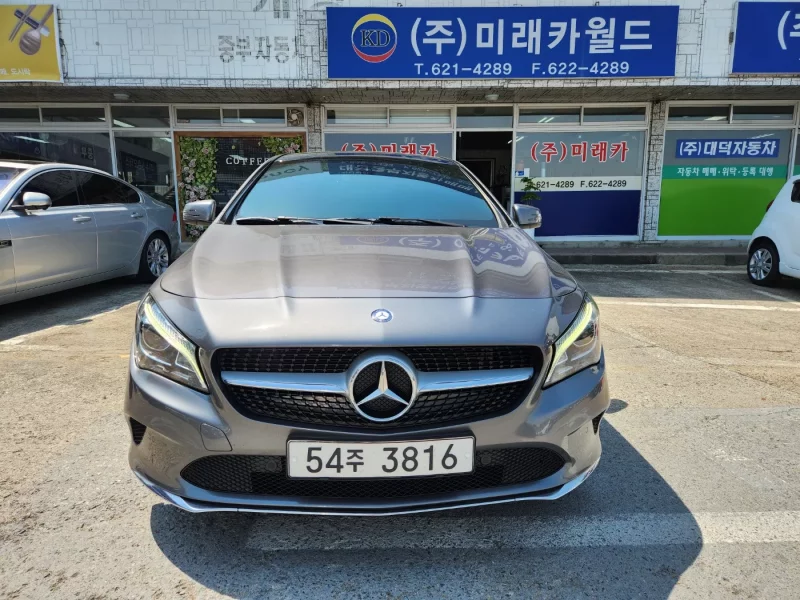 Mercedes-Benz CLA-Class