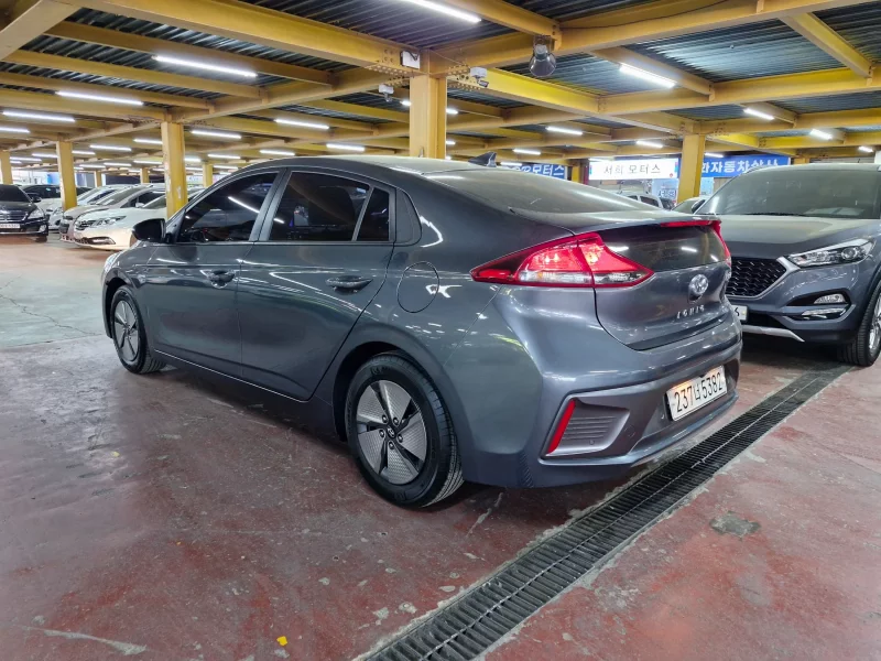 Hyundai Ioniq