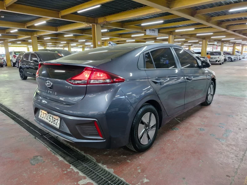 Hyundai Ioniq